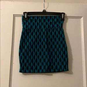 Patterned mini skirt